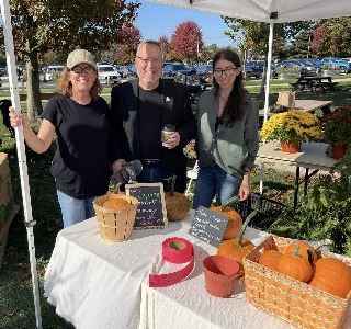 Holiday Farmers Market 2 resized