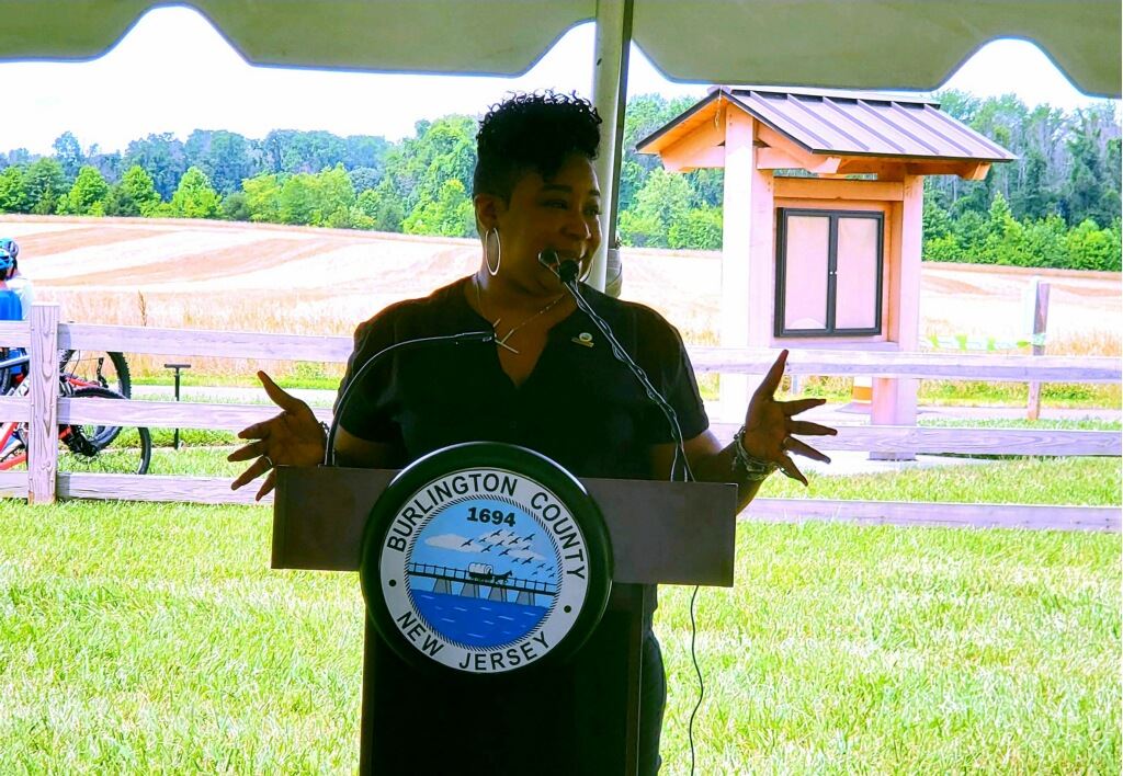 286DCE68-089F-4C42-B454-3F38AE631921