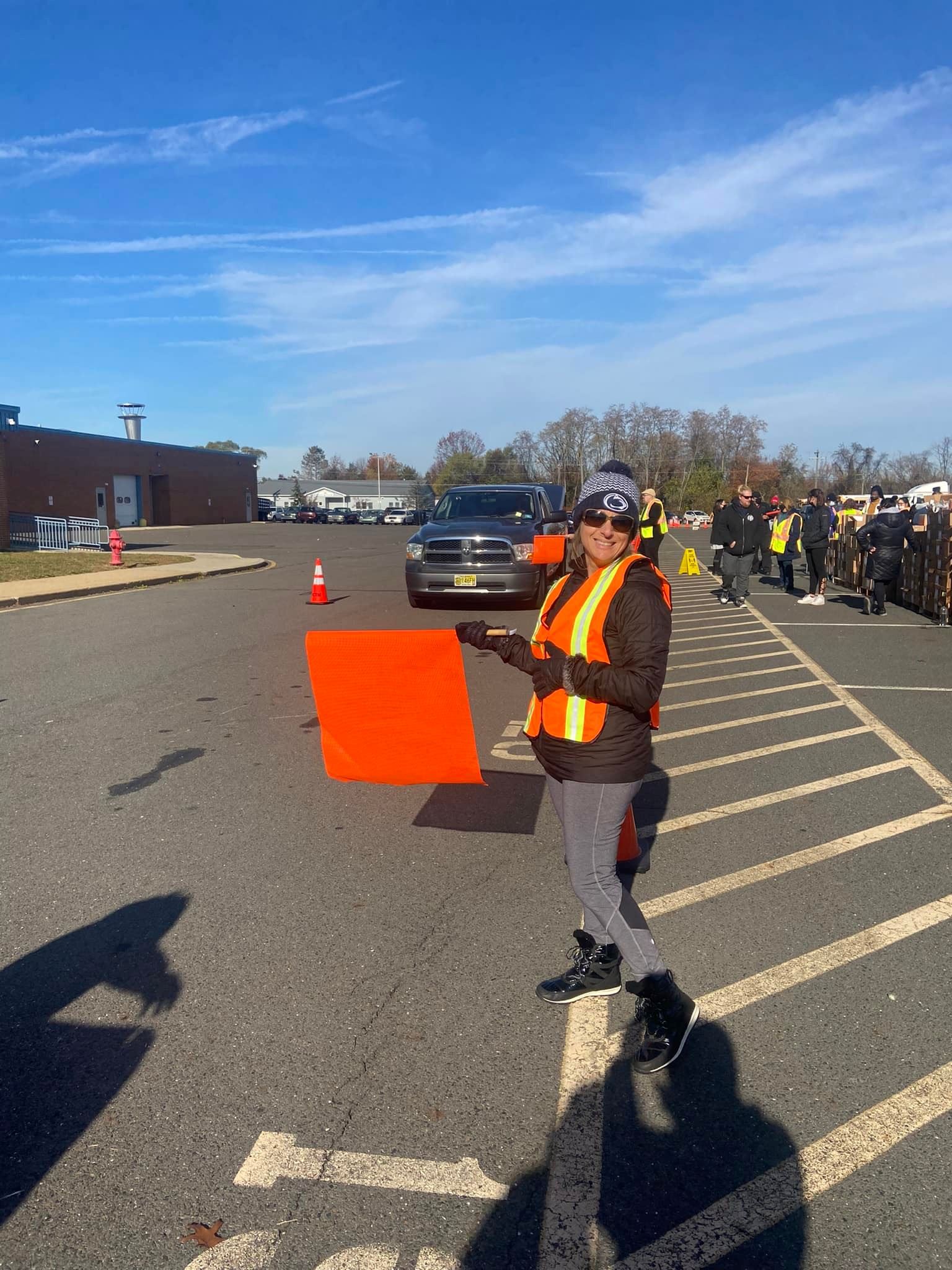 Thanksgiving food distributuion2